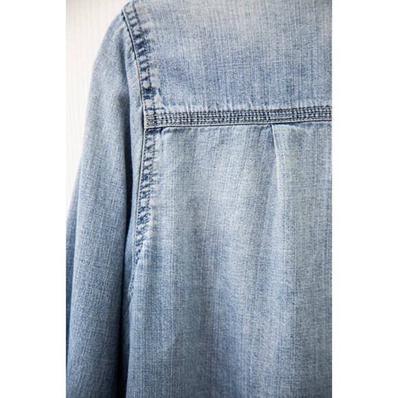 J. Crew Everyday Chambray Button Down Shirt, size 10 - Picture 5 of 7